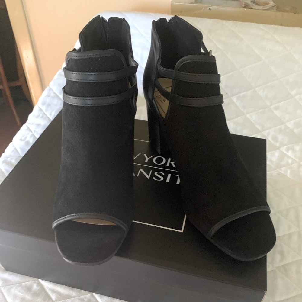 SUPER CUTE Open Toe Ankle Boots NIB